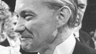 Manfred Eigen erhielt 1967 den Chemie-Nobelpreis, hier bei der Verleihung in Stockholm | Bild: picture-alliance/dpa