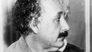 Albert Einstein, hier beim Geigenspiel, erhielt den Physik-Nobelpreis 1921 - allerdings nicht für die Relativitätstheorie | Bild: picture-alliance/dpa