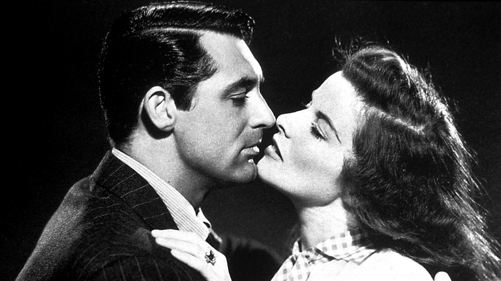 Berühmter Filmkuss 1940: Cary Grant und Katherine Hepburn in "Die Nacht vor der Hochzeit" | Bild: picture-alliance/dpa