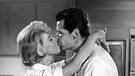 Berühmter Filmkuss 1963: Doris Day und James Garner The Thrill of it all | Bild: picture-alliance/dpa