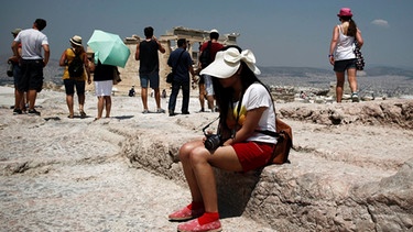 Touristen in Athen | Bild: picture-alliance/dpa