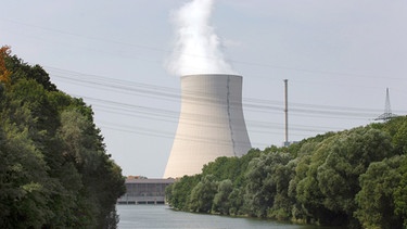 Atomkraftwerk Isar I am Fluss | Bild: picture-alliance/dpa