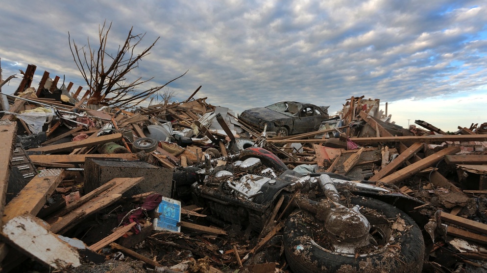 Mai 2013: Zerstörungen nach dem Tornado in Oklahoma | Bild: picture-alliance/dpa