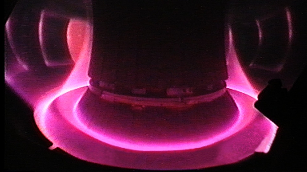 Eine Plasmaentladung in der Fusionsanlage ASDEX Upgrade. | Bild: IPP