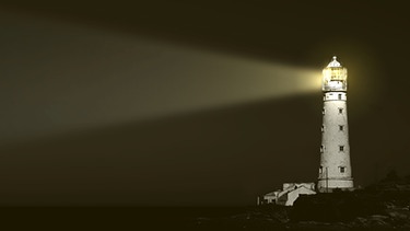 Leuchtturm bei Nacht - Licht kann Tiere in der Nacht verwirren. | Bild: colourbox.com