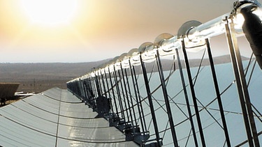 Solarthermie-Parabolspiegel in Kalifornien | Bild: picture-alliance/dpa