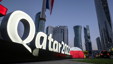 Fußball-WM 2022 in Katar  | Bild: picture alliance / ASSOCIATED PRESS | Darko Bandic
