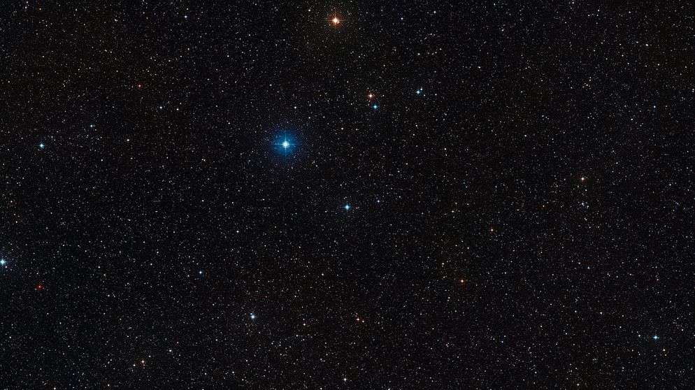 Sternbild Zentaur, in der Mitte Dreifachstern HD 131399 | Bild: ESO/Digitized Sky Survey 2
