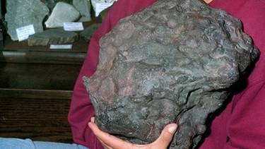 Gipsabdruck des 80-kg-Meteoriten von Untermässing | Bild: picture-alliance/dpa