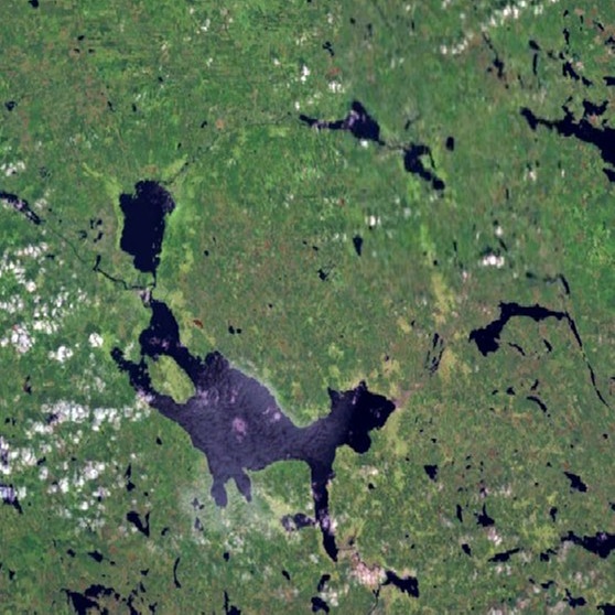 Der Siljan-Krater in Schweden ist der Einschlagkrater eines Meteoriten und der größte Meteoritenkrater in Europa mit 55 Kilometern Durchmesser. | Bild: NASA, Landsat