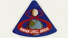 Das Missionsabzeichen von Apollo 8. Die Astronauten von Apollo 8 sahen als erste Menschen die Rückseite des Mondes. Betreten haben sie ihn jedoch noch nicht... . Hier erfahrt ihr warum.  | Bild: NASA