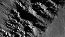 Kraterrand des Mondkraters Piazzi H, aufgenommen von der Mondsonde LRO | Bild: NASA / GSFC / Arizona State University
