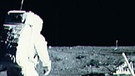 Messgeräte auf dem Mond. Die USA und die Sowjetunion befanden sich in einem erbitterten Wettstreit um die ersten Erfolge bei der Eroberung des Weltraums. 1957 funkte erstmals ein Satellit aus dem All und schockte Amerika - Sputnik 1 umkreiste die Erde.  | Bild: NASA