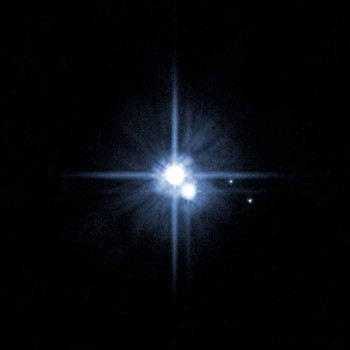 Pluto, Charon, Nix und Hydra | Bild: NASA, ESA, H. Weaver (JHUAPL), A. Stern (SwRI), and the HST Pluto Companion Search Team