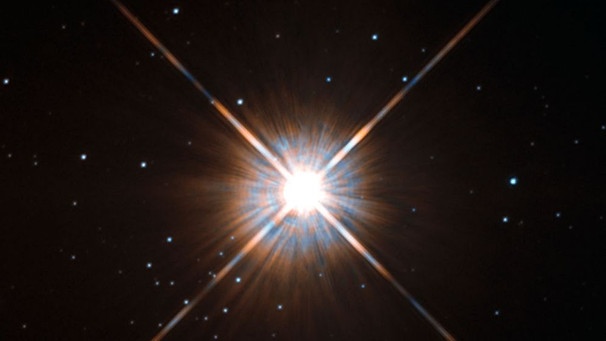 Proxima Centauri ist ein Flare-Stern, ein Veränderlicher Stern, der seine Helligkeit ändert. | Bild: NASA