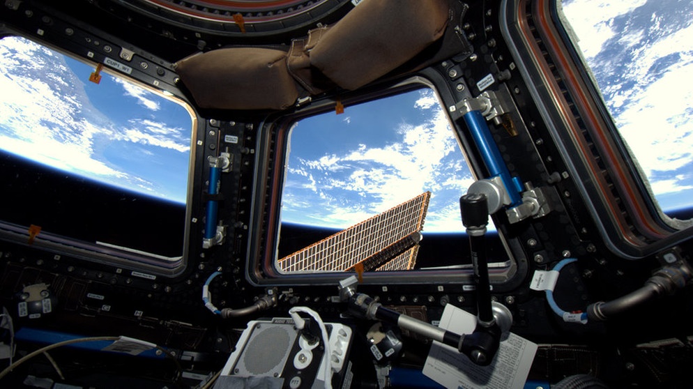 Der Blick aus der Aussichtskuppel der ISS | Bild: ESA/NASA