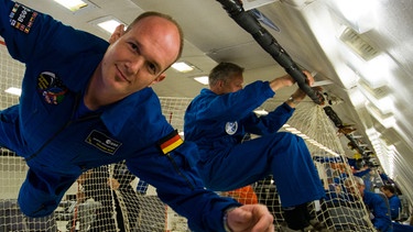 Astronaut Alexander Gerst probt im Parabelflug die Schwerelosigkeit | Bild: ESA - A. Gerst