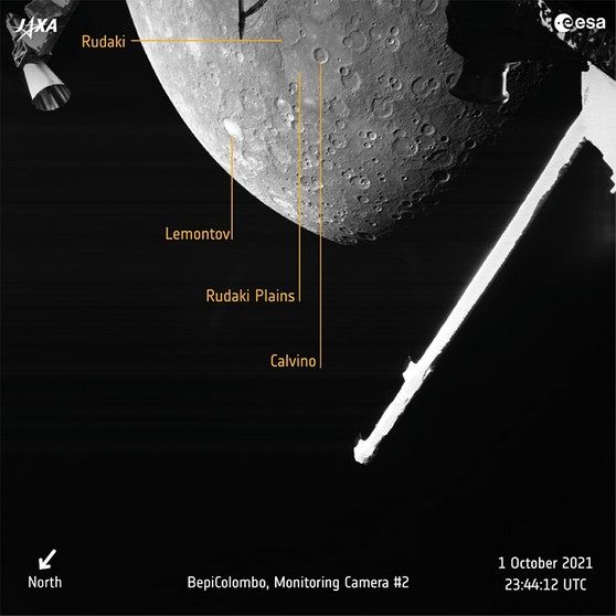 Aufnahme der Raumsonde Bepicolombo vom Merkur - näher bezeichnet sind einige Krater auf dem Merkur | Bild: ESA