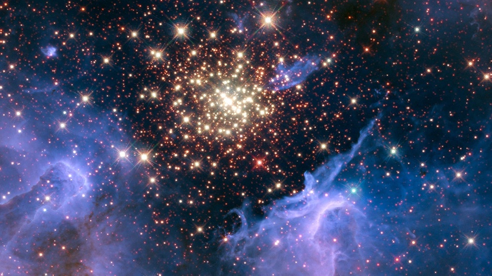 Nebel NGC 3603, aufgenommen vom Weltraumteleskop Hubble | Bild: NASA, ESA, R. O'Connell (University of Virginia), F. Paresce (National Institute for Astrophysics, Bologna, Italy), E. Young (Universities Space Research Association/Ames Research Center), the WFC3 Science Oversight Committee, and the Hubble Heritage Team (STScI/AURA)
