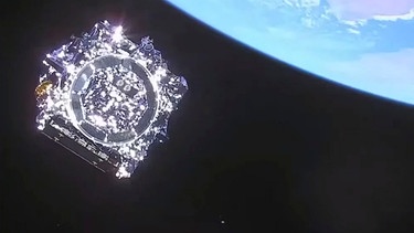 Das James Webb-Teleskop, aufgenommen nach der Trennung von der Rakete.  | Bild: NASA TV