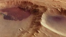 Die ESA-Raumsonde Mars Express zeigt uns Dünen bei einem Einschlagskrater. Sie lassen auf Sand und Wind auf dem Mars schließen (Aufnahme vom 16. Mai 2017) | Bild: ESA/DLR/FU Berlin