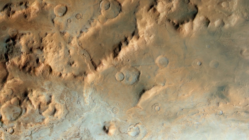 Blick auf den Kraterrand von Hellas Planitia | Bild: ESA/DLR/FU Berlin - CC BY-SA 3.0 IGO