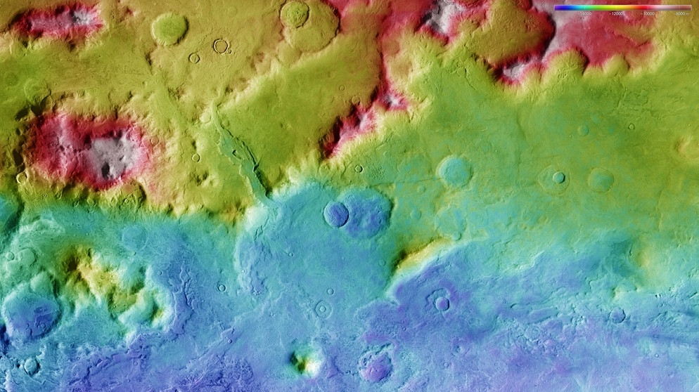 Falschfarbendarstellung der Topographie des Hellas Planitia-Kraterrands | Bild: ESA/DLR/FU Berlin - CC BY-SA 3.0 IGO