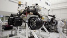 Curiosity, der Mars-Rover der NASA, bei Tests in Pasadena, Kalifornien | Bild: NASA