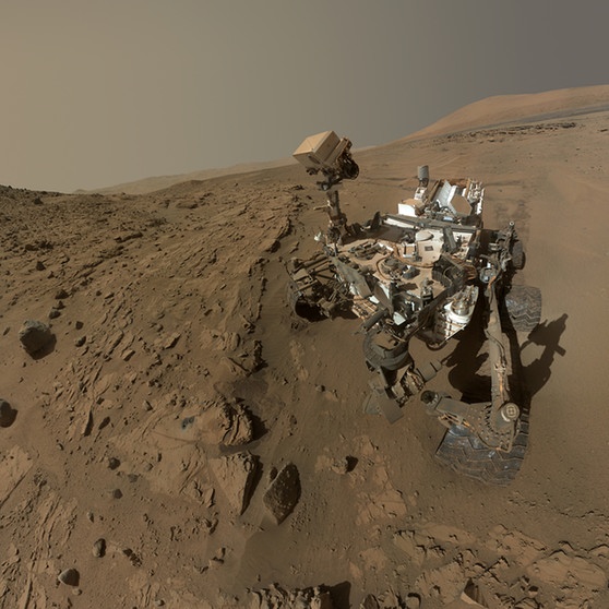 Curiosity, der Mars-Roboter der NASA, hat ein Selfie gemacht. | Bild: NASA