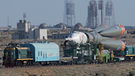 Rollout der Sojus-Rakete MS-09 zur Startrampe am 4. Juni 2018. Die russische Rakete soll Alexander Gerst und die beiden anderen Astronauten am 6. Juni zur Internationalen Raumstation ISS bringen | Bild: ESA/S. Corvaja