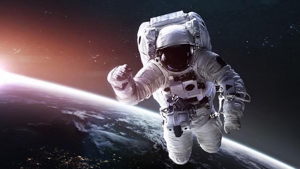 Astronaut im All. Raketen starten zur ISS, Sonden fliegen zu Mond und Mars. Wo geht's mit der Raumfahrt hin? | Bild: BR