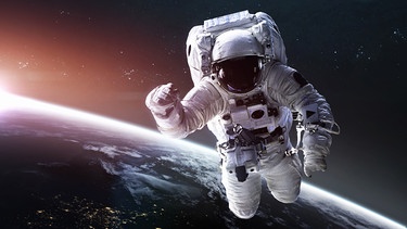 Astronaut im All. Raketen starten zur ISS, Sonden fliegen zu Mond und Mars. Wo geht's mit der Raumfahrt hin? | Bild: BR