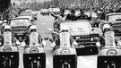 Parade am 21. September 1978 in Ost-Berlin für die beiden Kosmonauten Sigmund Jähn und Valerij Bykowski. Knapp einen Monat zuvor war Sigmund Jähn als erster Deutscher ins All gestartet. | Bild: picture-alliance/dpa
