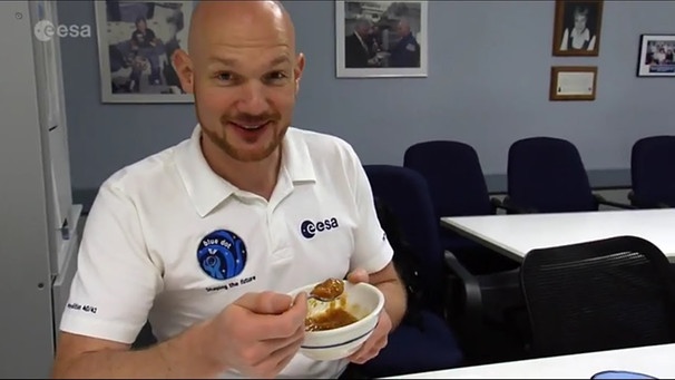 Alexander Gerst food testing | Bild: European Space Agency, ESA (via YouTube)