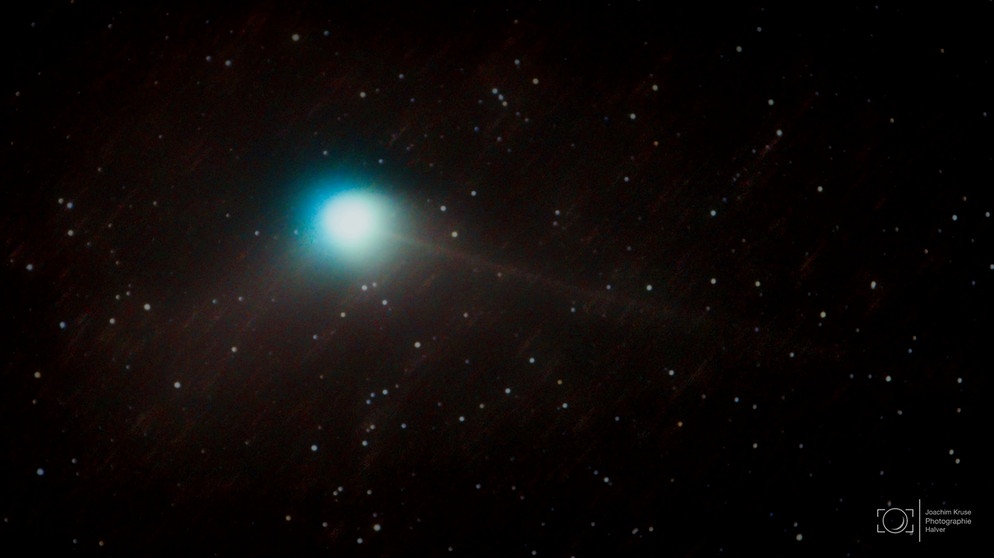 Komet C/2022 E3 (ZTF) - das Foto ist am 29. Januar 2023 entstanden. Von 2:00 bis 3:00 Uhr stand der Komet hoch oben zwischen dem Großen Wagen und Kleinen Wagen. | Bild: Joachim Kruse