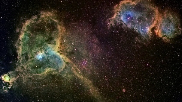 Der Herz- und Seelennebel, zwei Emissionsnebel im Sternbild Kassiopeia in Falschfarbendarstellung.  | Bild: Stefan Hahne