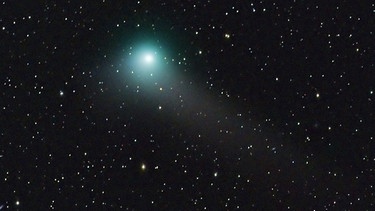 Komet C/2009 P1 Garradd, aufgenommen am 14. März 2012. Deutlich ist die leuchtende Koma um den Kern des Kometen zu erkennen und der Ansatz des Schweifes. | Bild: Helmut Herbel