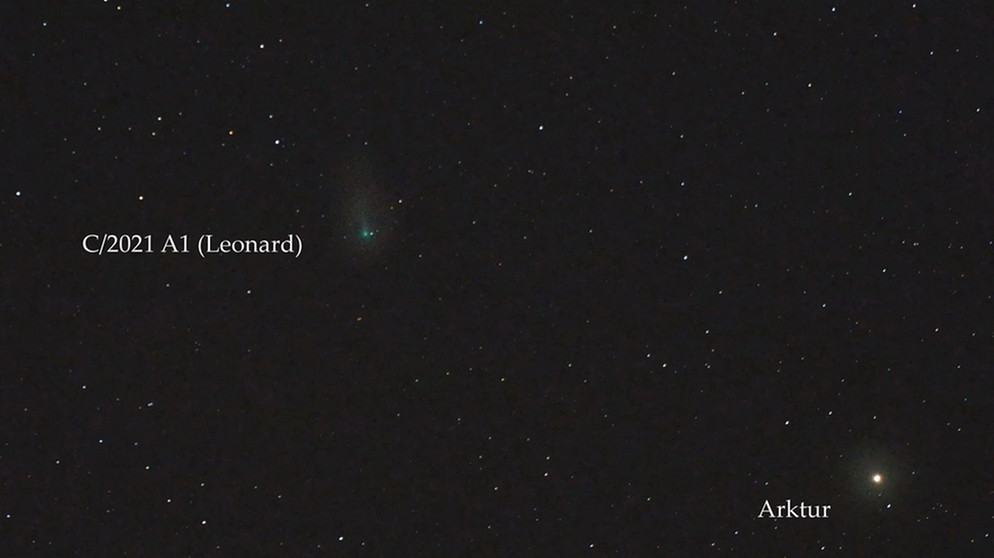 Der Komet C/2021 A1 Leonard nahe bei Arktur am 6. Dezember 2021, fotografiert von Traute Lutz. | Bild: Traute Lutz