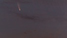 Komet Neowise C2020 F3 im Morgenrot in der Soester Börde am 14. Juli 2020 gegen halb vier Uhr morgens, fotografiert von Britta Lieder | Bild: Britta Lieder