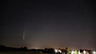 Komet Neowise über der Ortschaft Tapfheim  | Bild: Dieter Kohlruss