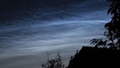 Am Abend des 5. Juli 2020 sind im Süden Deutschlands leuchtende Nachtwolken zu sehen, aufgenommen von Dieter Küspert in Graben. | Bild: Dieter Küspert