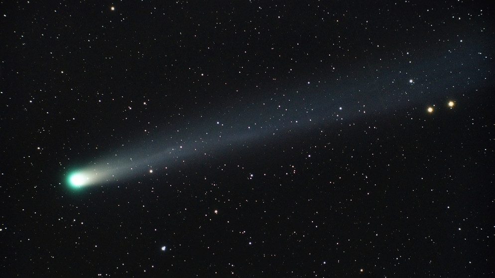 Der Komet Lovejoy C2013R1 aufgenommen am 02.12.2013 in Ennepetal/NRW mit einem 114/600mm Linsenteleskop in den Morgenstunden. | Bild: Michael Schlünder