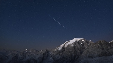 Perseidenmeteor über dem Ortler, gesehen vom Stilfser Joch, August 2016 | Bild: Hans Georg Fischer