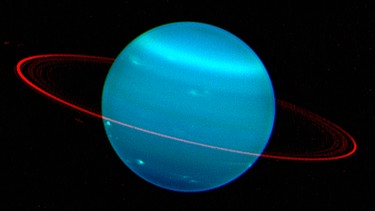 Der Gasplanet Uranus. So wie in diesem Bild zeigt sich der ferne Planet nur Hochleistungsteleskopen oder Raumsonden. Mit bloßem Auge werden Sie von Uranus nur ein schwaches Lichtpünktchen am Sternenhimmel entdecken - wenn überhaupt. Diese Aufnahme von Uranus machte das Keck-Teleskop im Juli 2004. | Bild: NASA