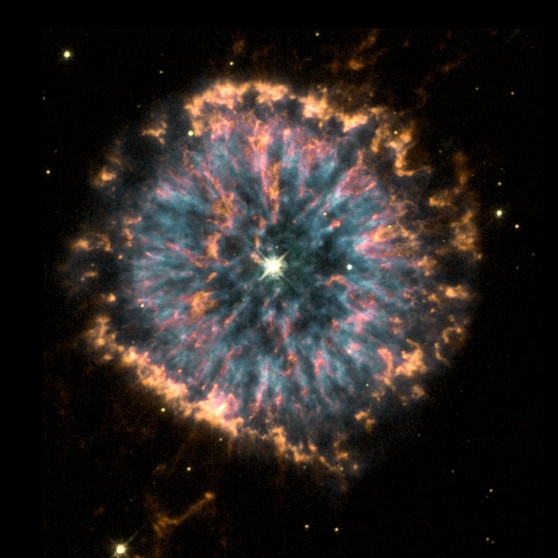 Der Glowing Eye-Nebel (NGC 6751) im Sternbild Adler ist ein planetarischer Nebel. | Bild: NASA, The Hubble Heritage Team (STScI/AURA)